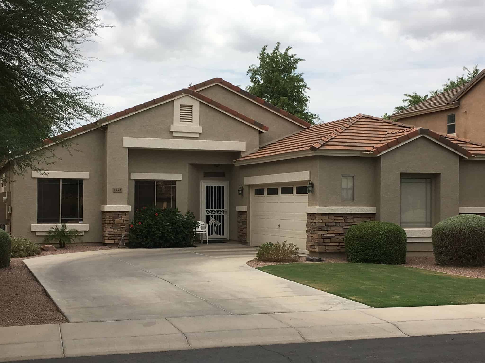 A freshly painted Arizona home exterior by ACP Painting